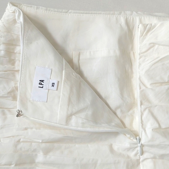 New LPA white mini pleated skirt - Picture 7 of 9